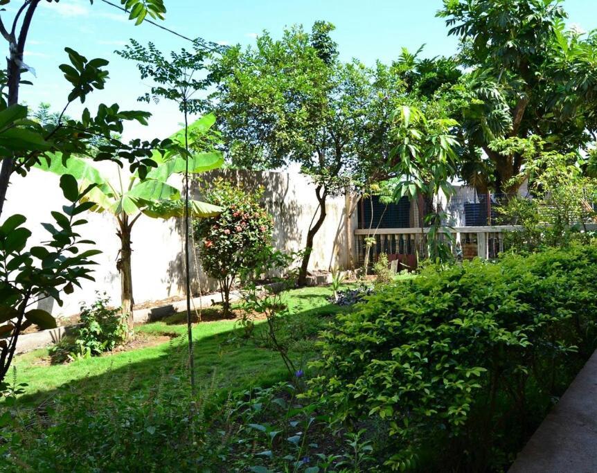 Santos'S House Hotel Sao Tome Exterior foto